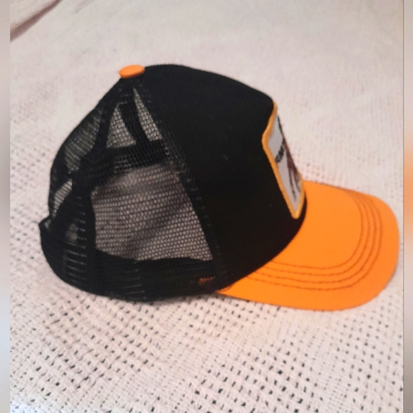 "Funky" embroidered snapback trucker hat - Picture 3 of 4